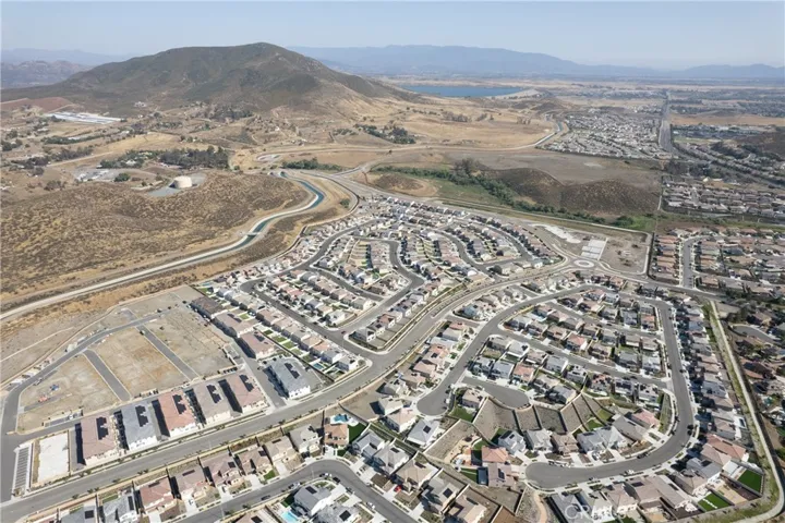 33067 Chartreuse, Winchester, California 92596