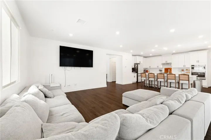 33067 Chartreuse, Winchester, California 92596