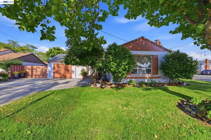 15274 Inverness St, San Leandro, California 94579