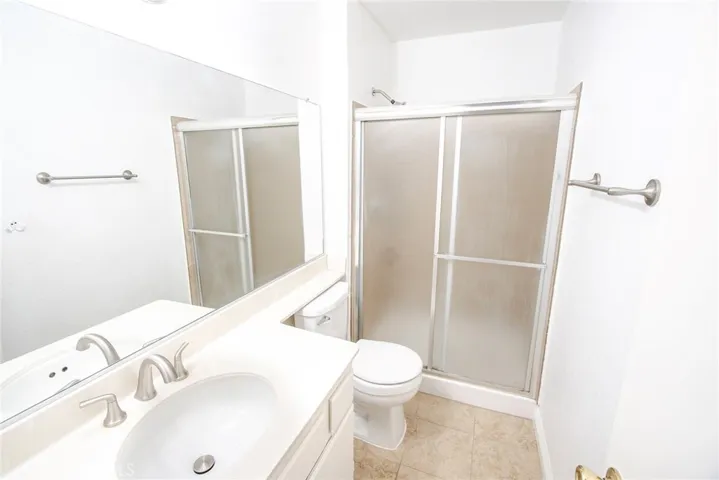 25124 Steinbeck B, Stevenson Ranch, California 91381