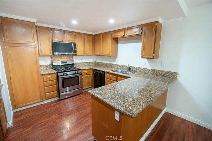 25124 Steinbeck B, Stevenson Ranch, California 91381