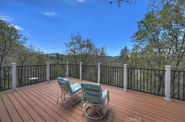 Beautiful trex deck off the primary bedroom