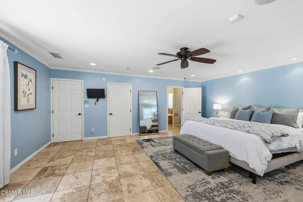 18-web-or-mls-897-old-farm-rd