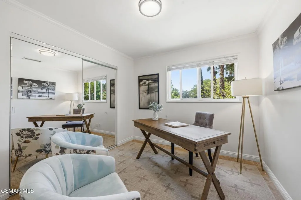 29-web-or-mls-897-old-farm-rd