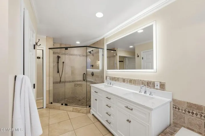 24-web-or-mls-897-old-farm-rd