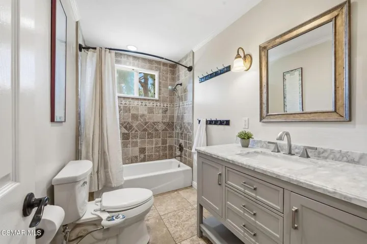 28-web-or-mls-897-old-farm-rd