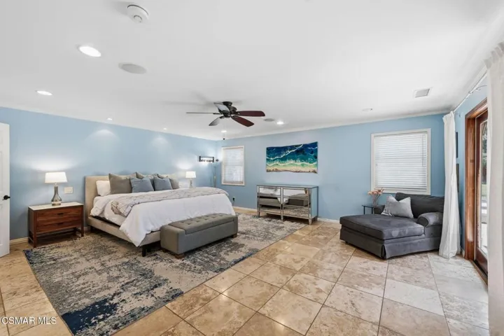 17-web-or-mls-897-old-farm-rd