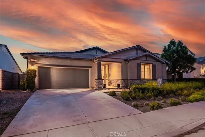 FORMER MODEL HOME