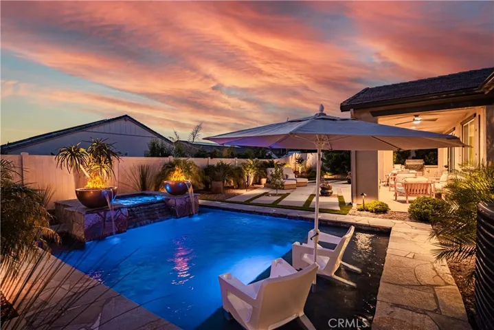 BRAND NEW SPARKLING POOL