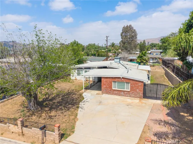 3303 La Rue Street, Jurupa Valley, California 92509