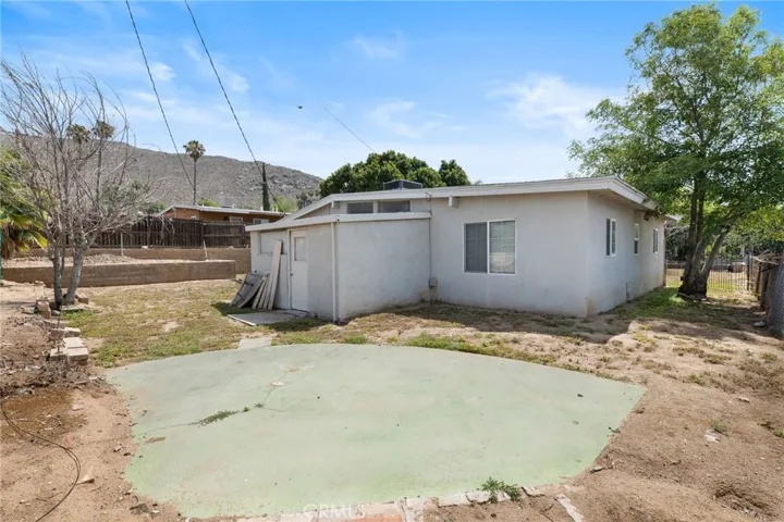 3303 La Rue Street, Jurupa Valley, California 92509