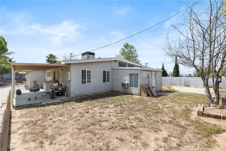 3303 La Rue Street, Jurupa Valley, California 92509