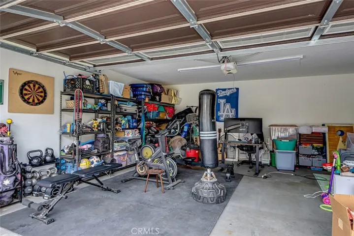 Oversized 2-Car Garage