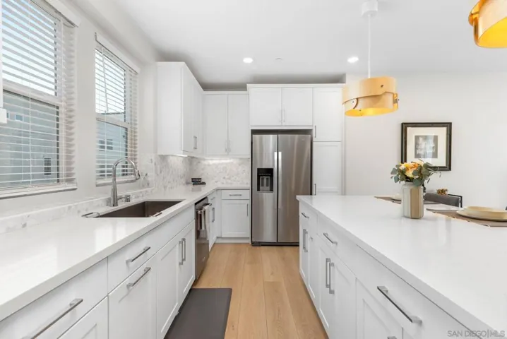 10443 Newbliss Way, San Diego, California 92126