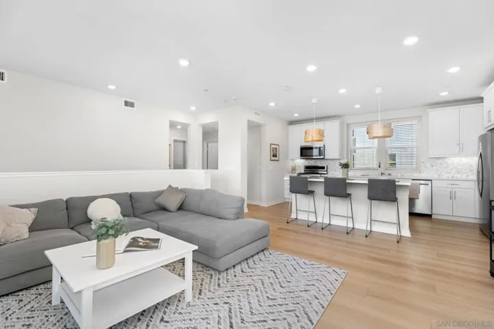 10443 Newbliss Way, San Diego, California 92126