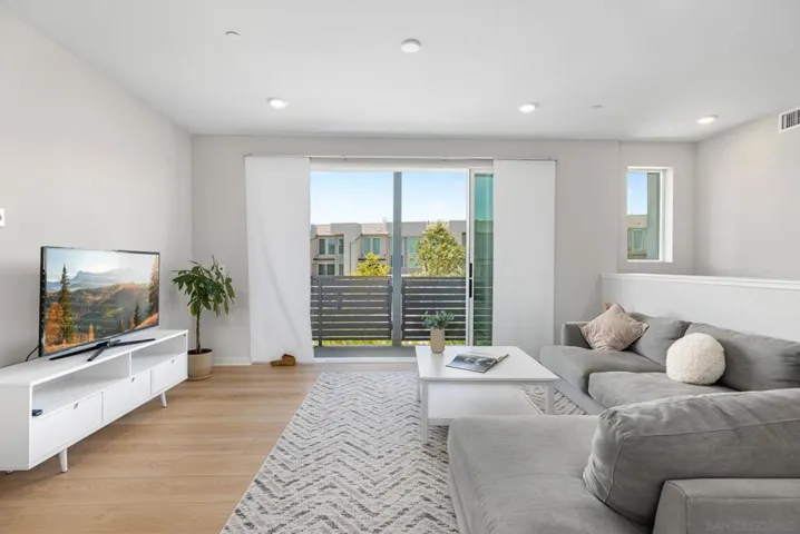 10443 Newbliss Way, San Diego, California 92126