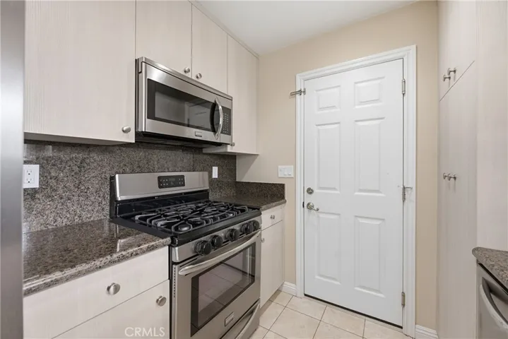 15102 Varsity Street D, Moorpark, California 93021