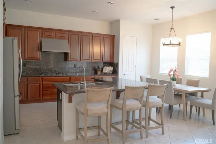 Large kitchen and breakfast area