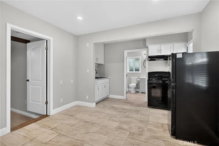 Living room to bedroom