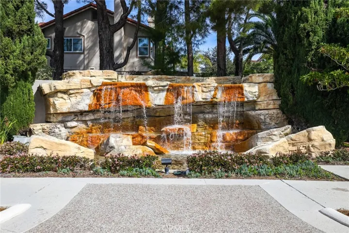 22701 Foxridge, Mission Viejo, California 92692