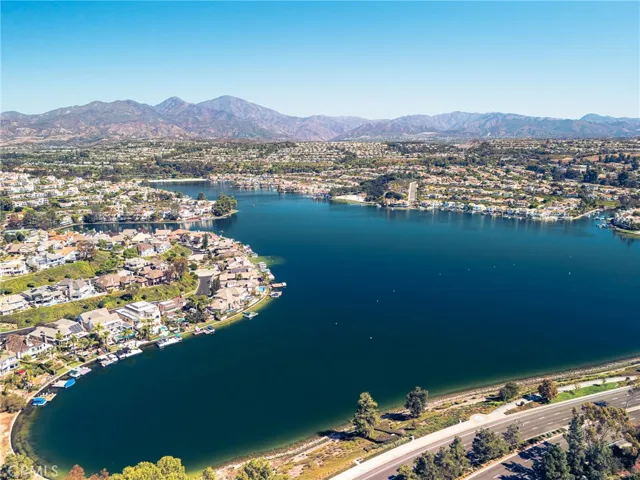 22701 Foxridge, Mission Viejo, California 92692