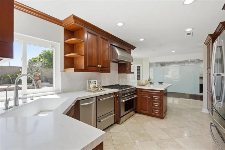 18874 Mount Cimarron Street, Fountain Valley, California 92708