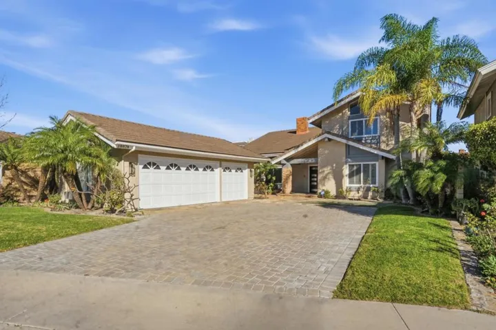 18874 Mount Cimarron Street, Fountain Valley, California 92708