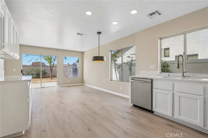 1131 Autumnwood, Perris, California 92571