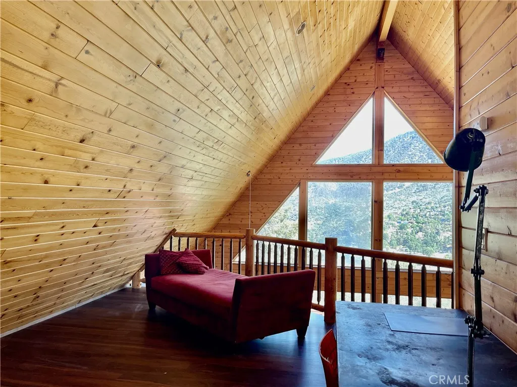.. and seating area  with view