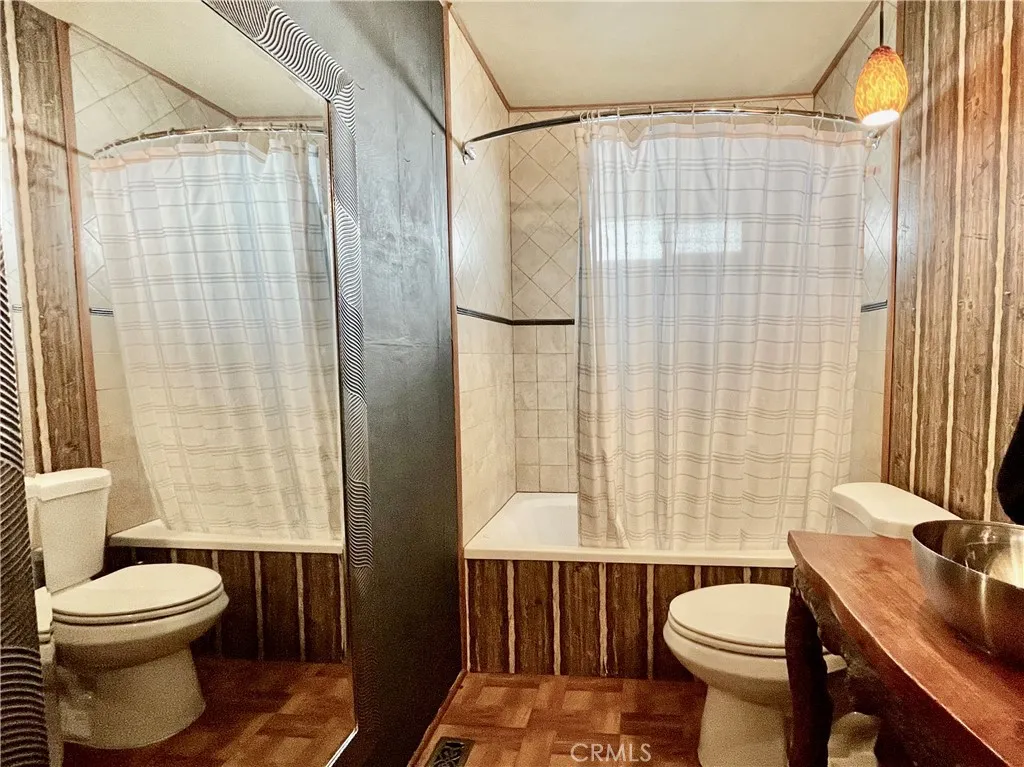 Very unique  Bath with Jetted Tub