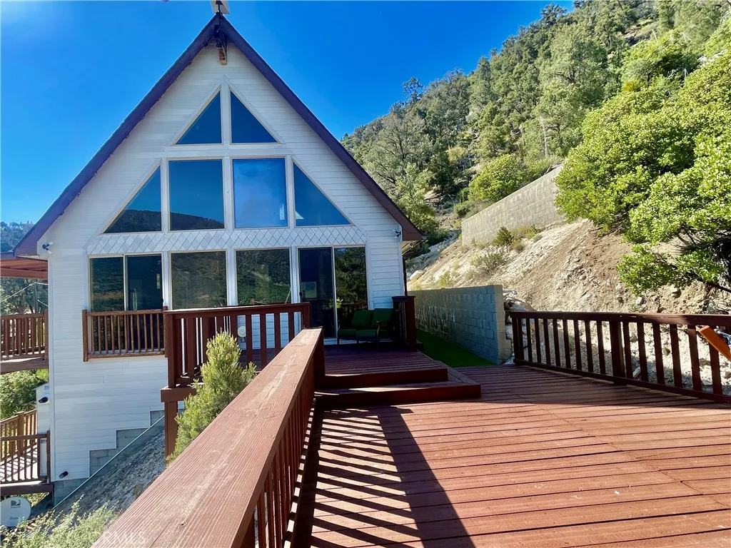 Huge Sun Deck