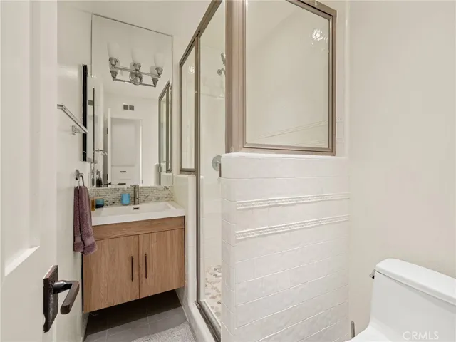 Remodeled hallway bathroom