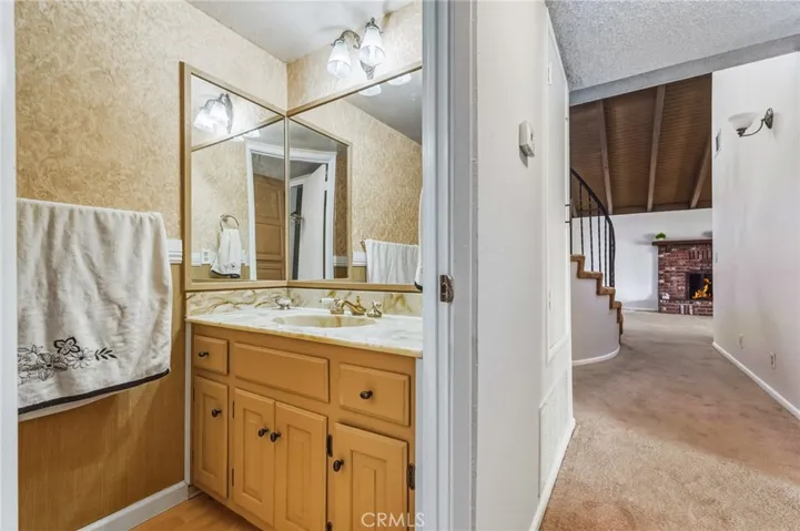 13271 Country Club, Victorville, California 92395