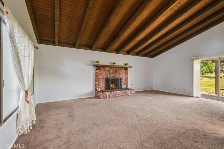 13271 Country Club, Victorville, California 92395
