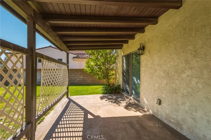 13271 Country Club, Victorville, California 92395