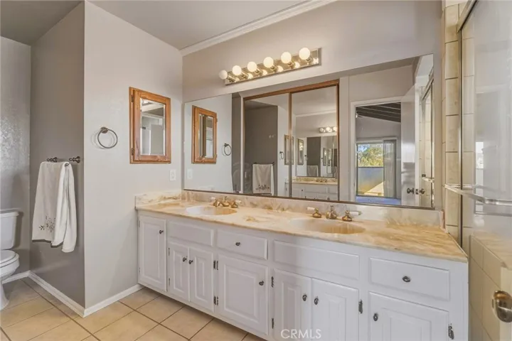 13271 Country Club, Victorville, California 92395