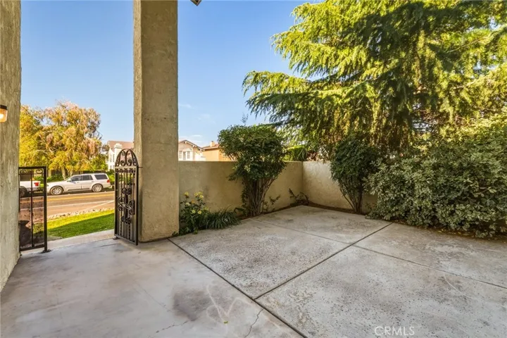 13271 Country Club, Victorville, California 92395