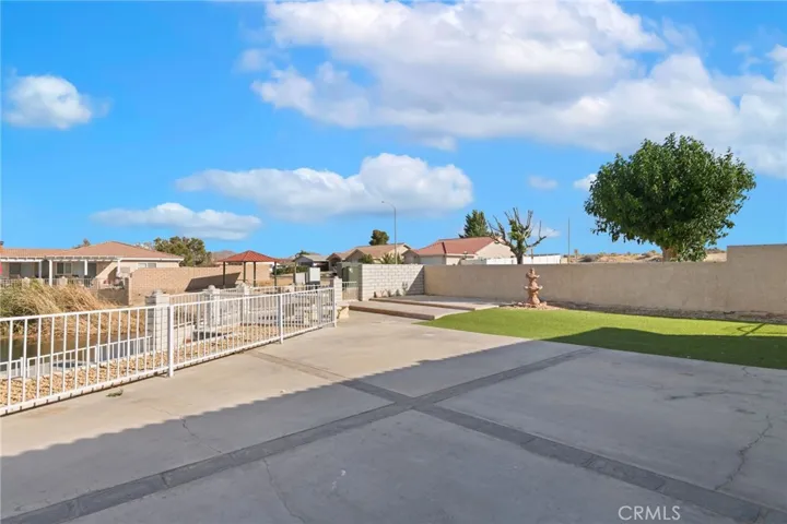 26325 Catamaran Lane, Helendale, California 92342