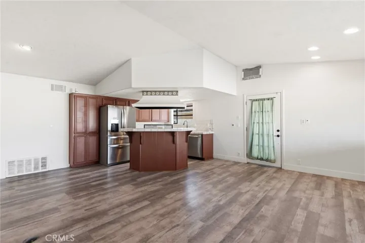 26325 Catamaran Lane, Helendale, California 92342