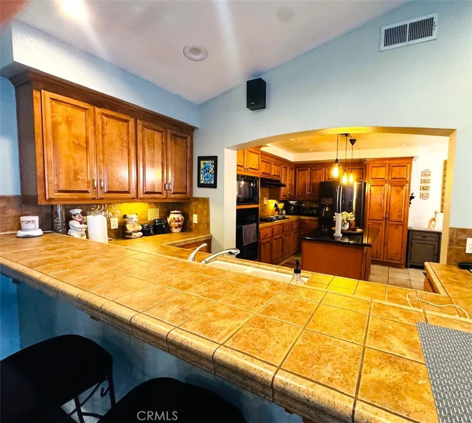 kitchen counter bar