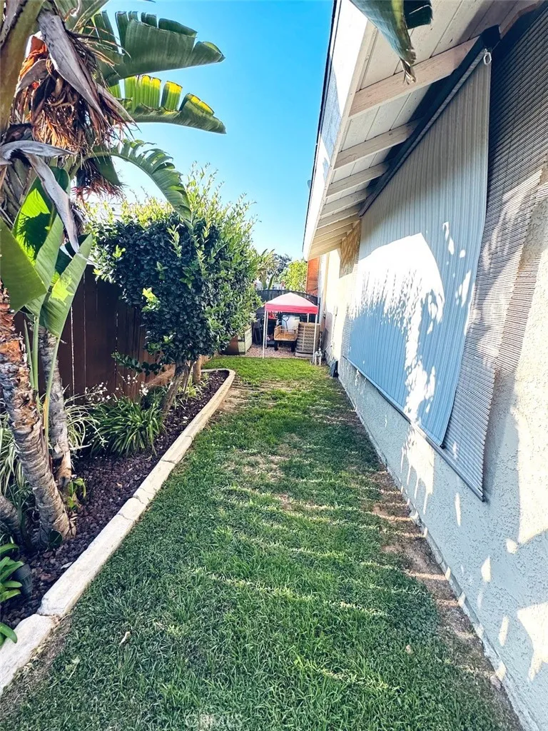 side yard