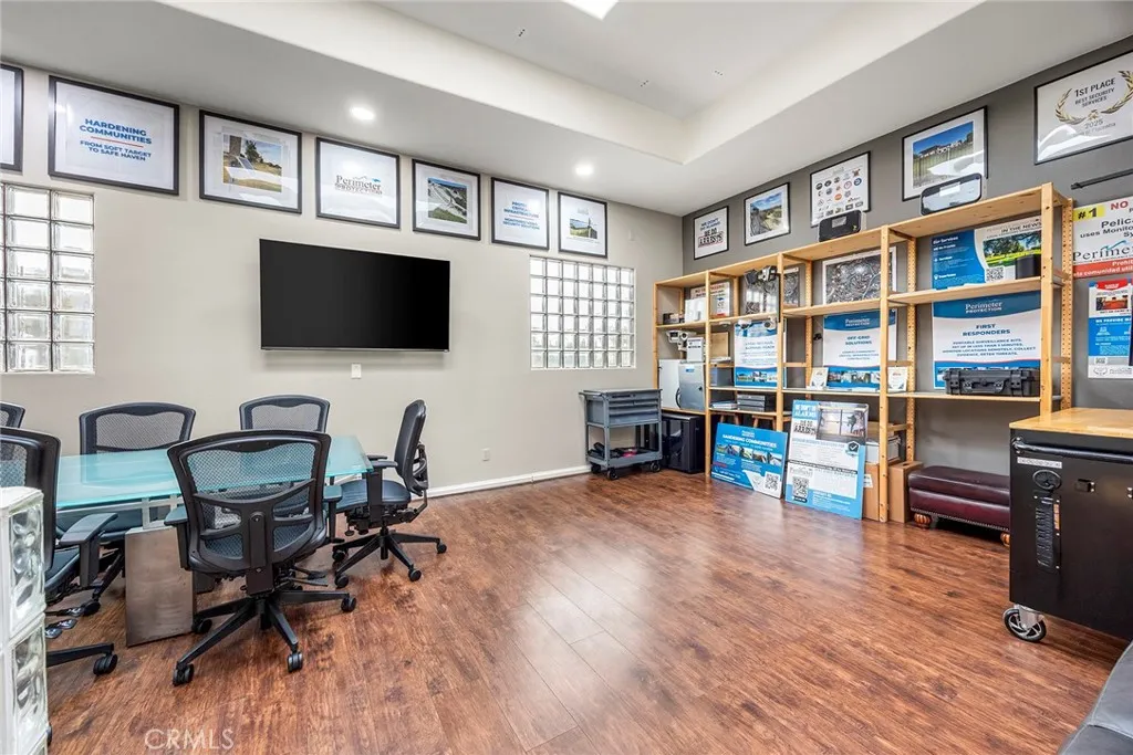 Open Concept with endless possibilities!!!!