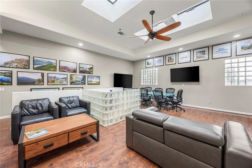 Open Concept with endless possibilities!!!!