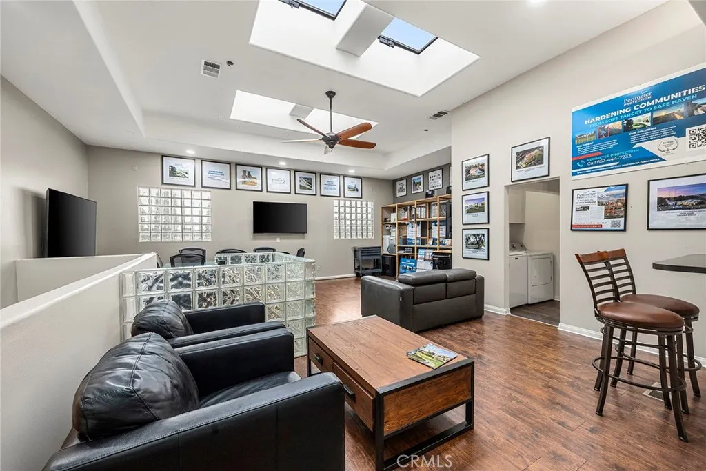Open Concept with endless possibilities!!!!