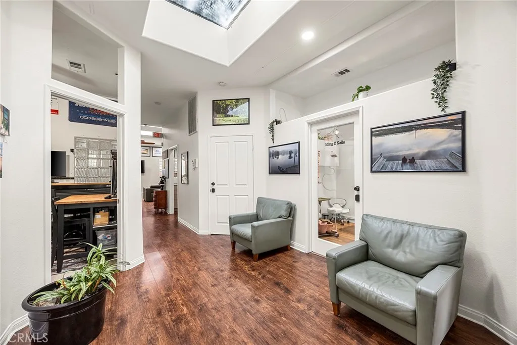 Entry Hall to the 4 Private offices. Could be a great "Waiting Room".