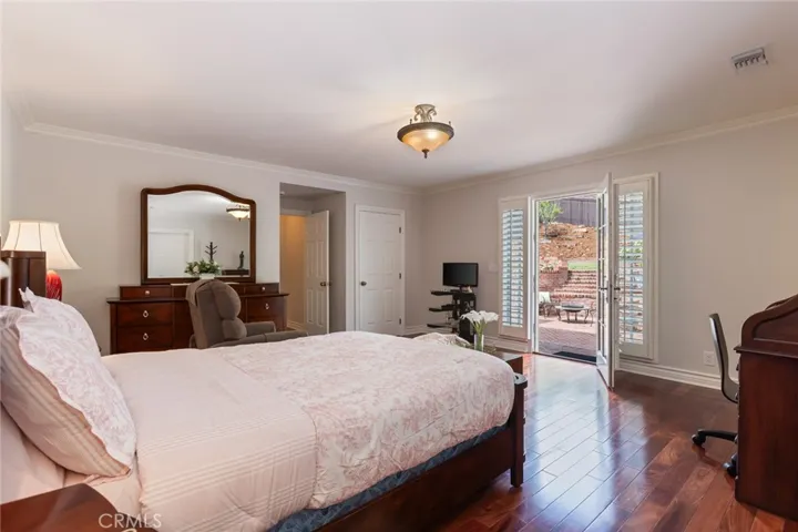 481 Paulette Place, La Canada Flintridge, California 91011