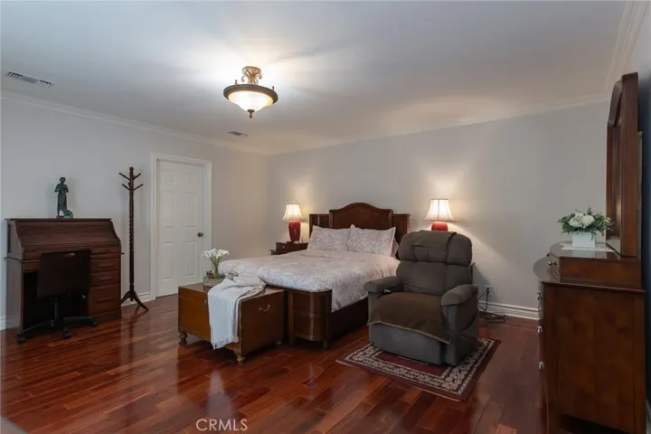 481 Paulette Place, La Canada Flintridge, California 91011
