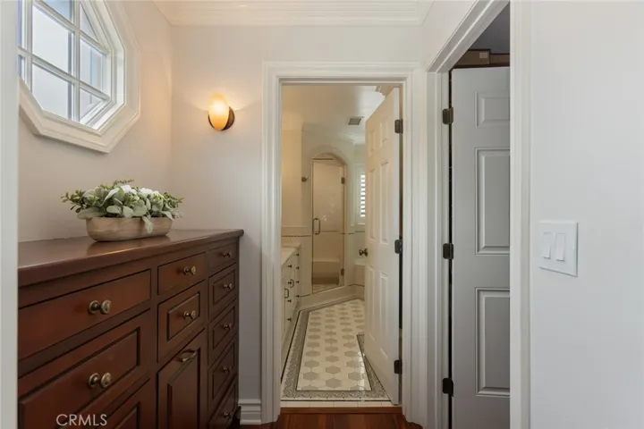 481 Paulette Place, La Canada Flintridge, California 91011