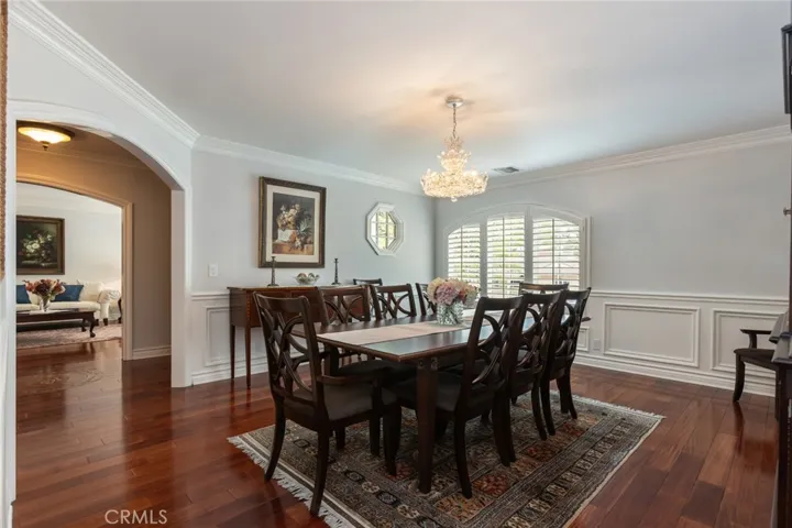 481 Paulette Place, La Canada Flintridge, California 91011