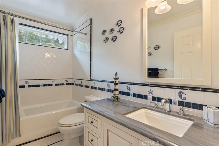 481 Paulette Place, La Canada Flintridge, California 91011